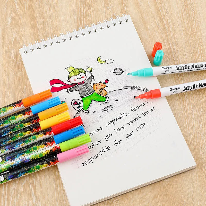 Acrylic graffiti marker pen with 0.7mm tip and six colourful refills in a plastic box.