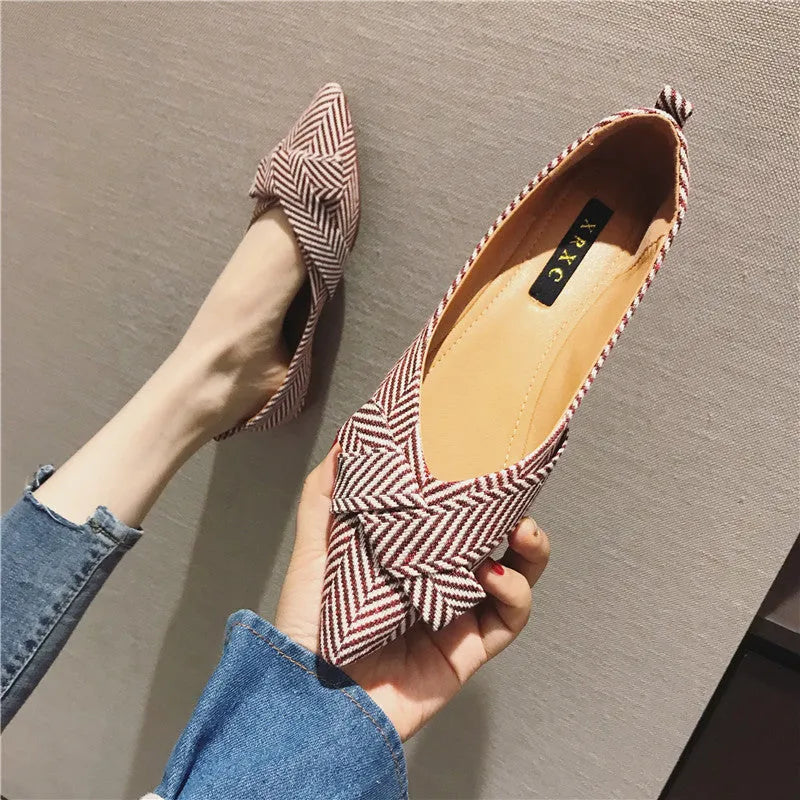Women's pointed toe low heel shoes in black or red with cotton upper and 1-3cm heel height