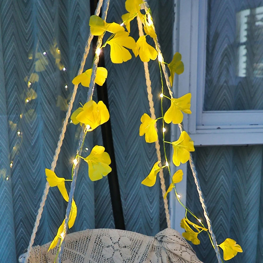 Maple leaf rattan light string, 10 metres, 100 warm white LEDs, copper wire, IP54, battery or USB powered