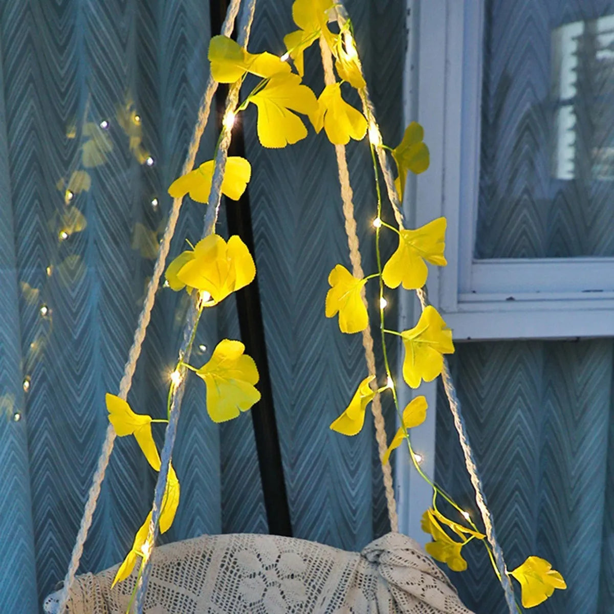 Maple leaf rattan light string, 10 metres, 100 warm white LEDs, copper wire, IP54, battery or USB powered