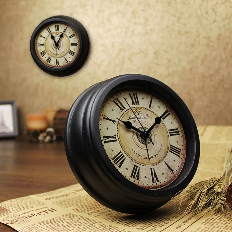 European retro desk clock with 6-inch round dial, silent sweep movement, and plastic shell in retro colour