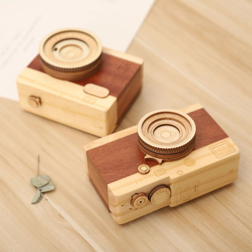 Pine wood rotating music box with sanding mechanism in miniature carton packaging