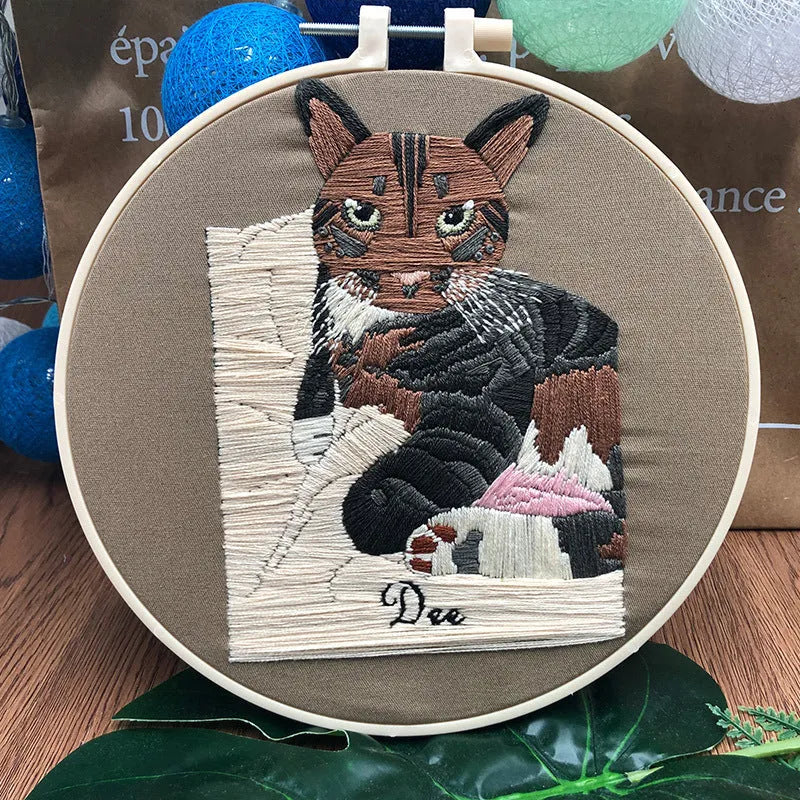 Beginner three-dimensional European cross-stitch kit for a cat design with embroidery frame