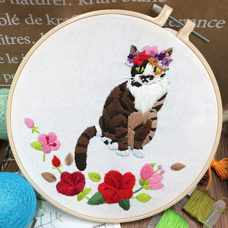 Beginner three-dimensional European cross-stitch kit for a cat design with embroidery frame