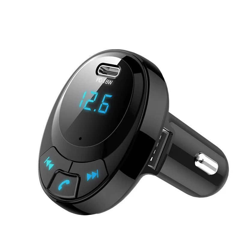Voiture MP3 Bluetooth car charger with digital display and dual USB ports for in-car charging