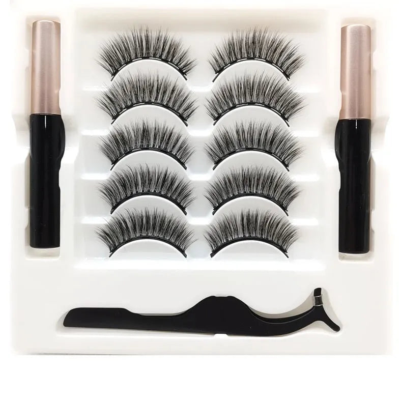 Magnetic eyelashes and black magnetic eyeliner set, showing reusable mink false lashes.