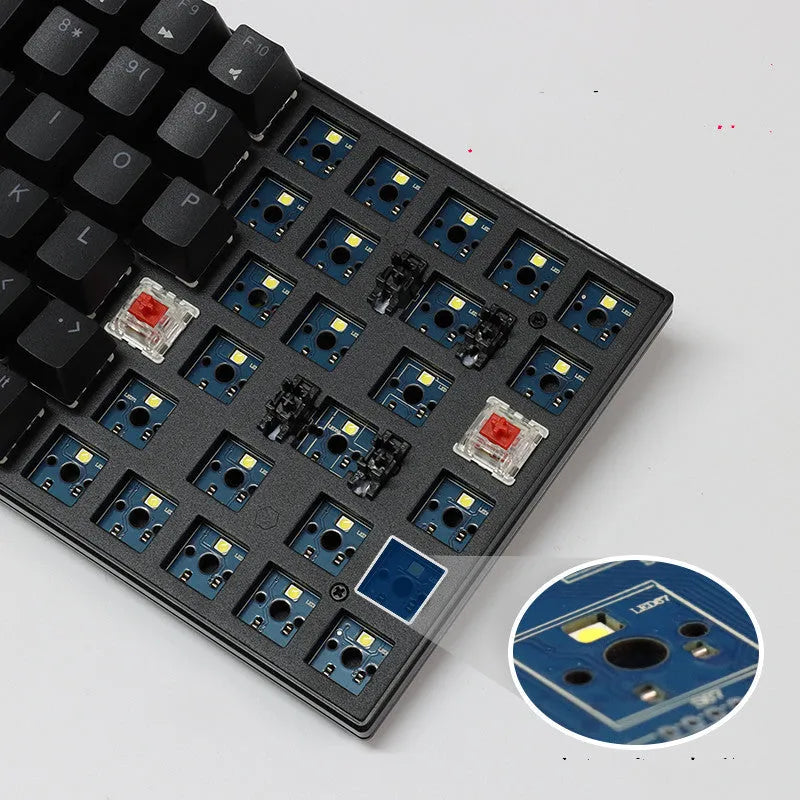 84-key three-mode mechanical keyboard in white or black with hot-swappable sockets