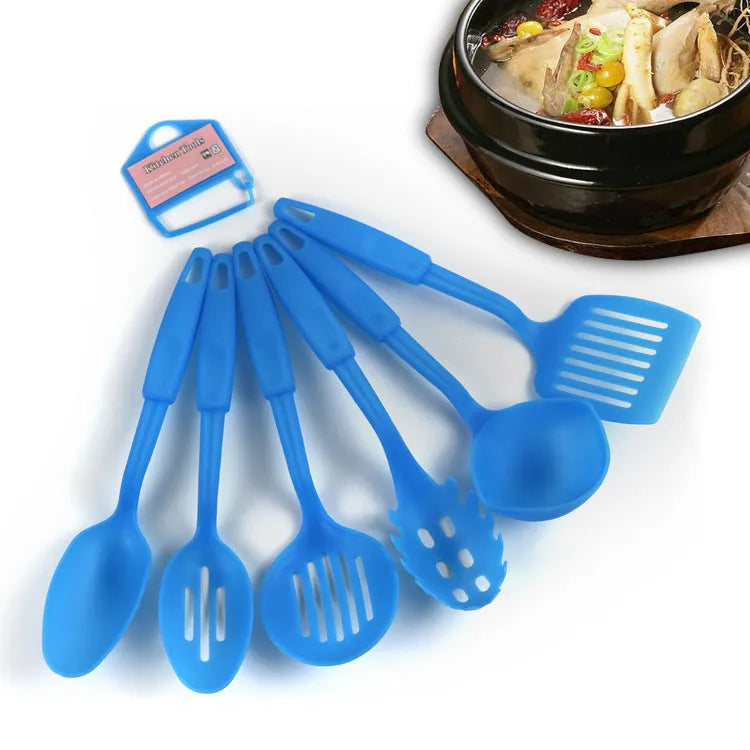 Ke Yang black rubber kitchen utensil set with spoons and shovels for non-stick pans.