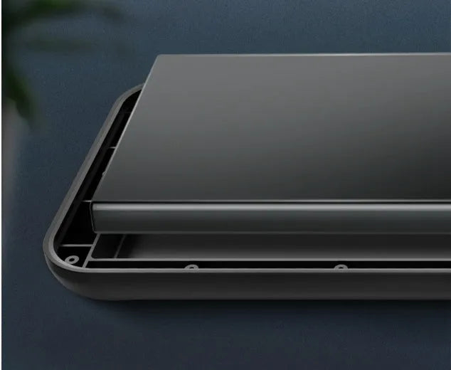 Ultra-thin TPU soft bag wireless back clip battery attached to iPhone 12, showing 167x70x18mm dimensions and black colour