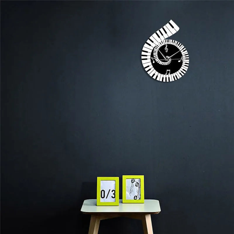 Black and white treble clef shaped wall clock with piano keyboard and musical note decoration