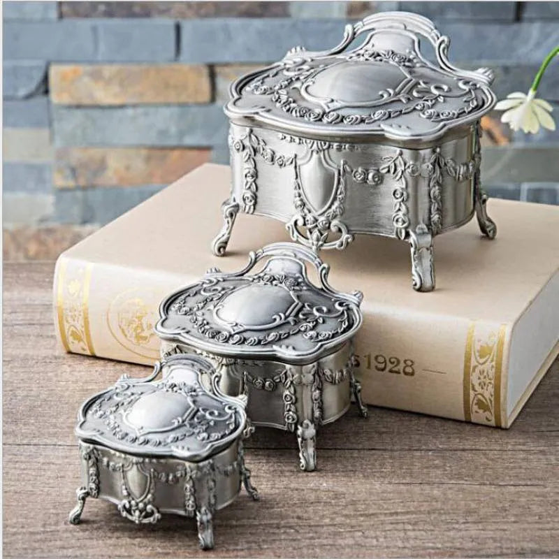 Hangkai silver enamel jewellery storage box in zinc alloy, showing ancient tin and silver colour options.