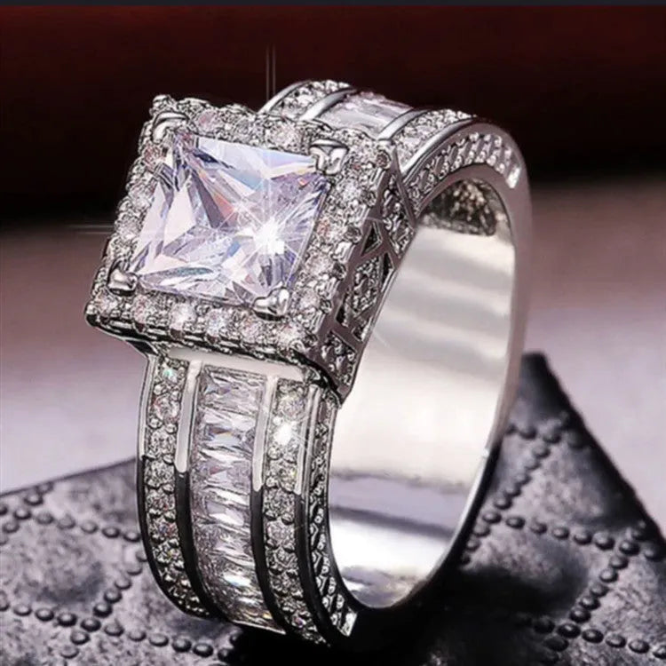 Geometric silver fashion ring with round elements in gold or white electroplated finish, UK sizes 5-13