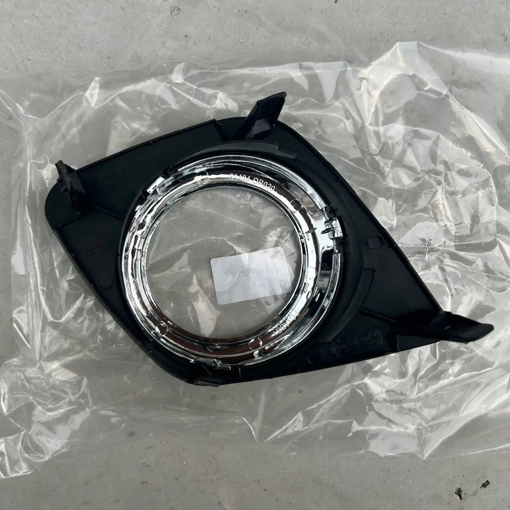 Black RAV4 front bumper small light anti-fog cover and decoration frame