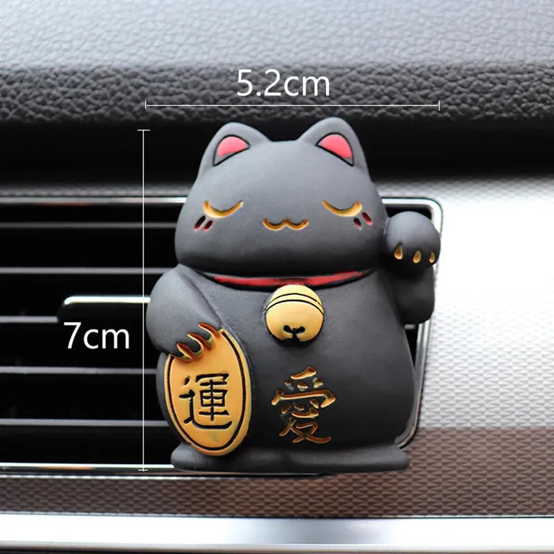 Black and white cat design resin car vent aromatherapy clip with cotton pads