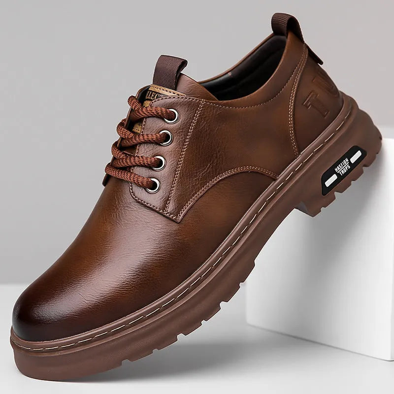 Men's retro outdoor casual leather shoes in black and brown with round toe and stitching details