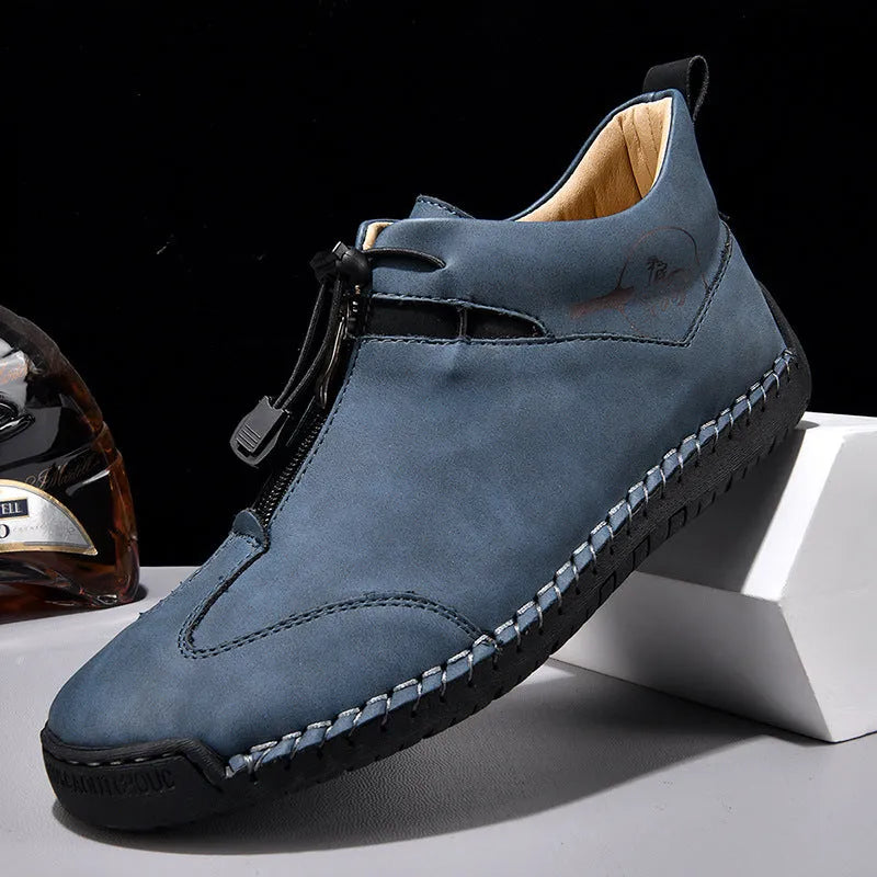 Men's casual leather shoes in black with a 3-5cm mid-heel, reinforced leather uppers, and rubber sole.