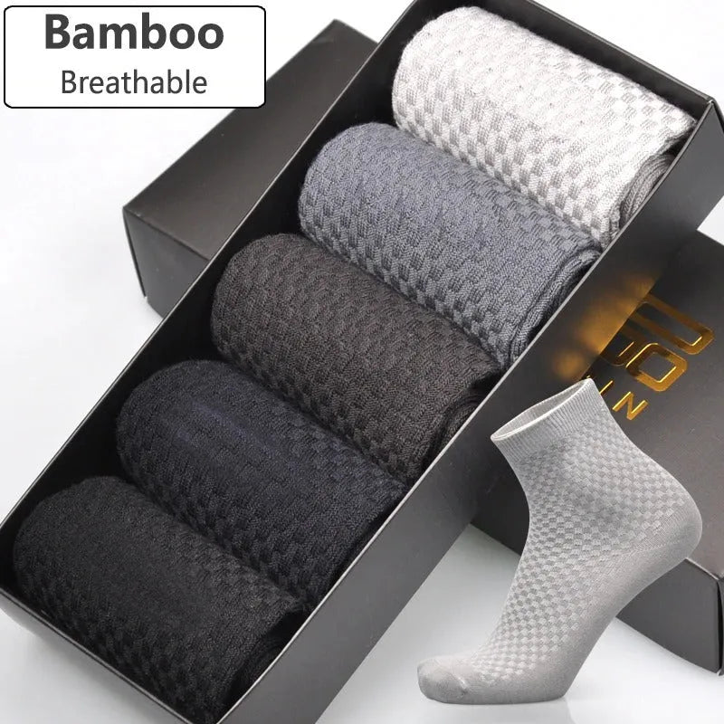 Men's bamboo fibre business socks with small square pattern in five colours, sized 38-44