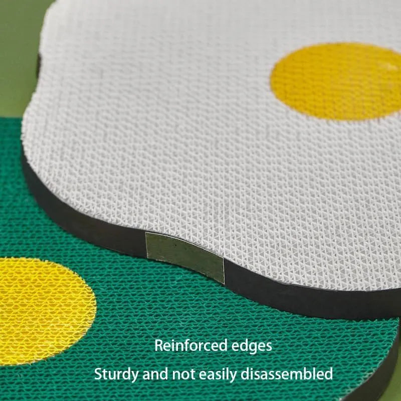 Wall-mounted cat scratching board in grey, green, red, or white, measuring 40 x 37.3 cm with corrugated surface