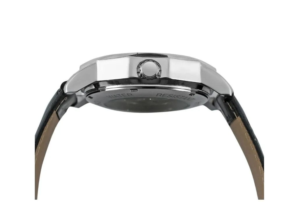 Aqua wristwatch with 4.2 cm surface width, 25.5 cm total length, shown in Black or White.