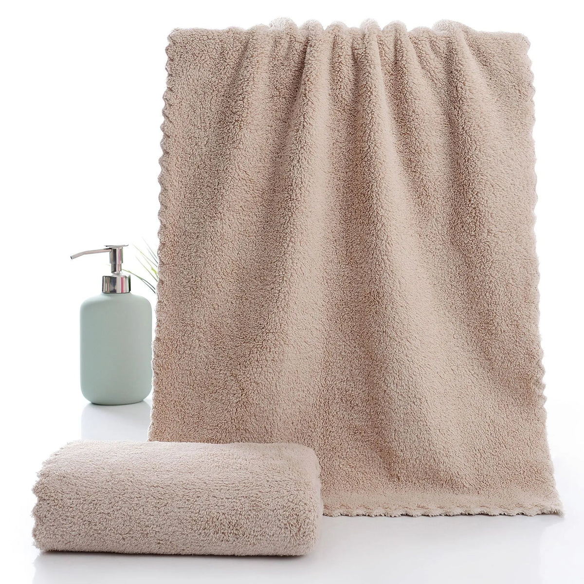 Coral fleece towel in 30x60cm and 35x75cm sizes, available in twelve colours for household use.