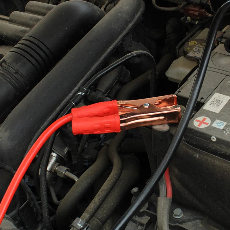 Black and red 500A car battery clip emergency kit with 2 metre jumper cables