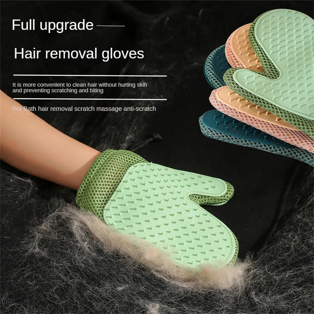 Cat hair removal glove in dark blue, measuring 21cm by 5.5cm, with mesh and TPR materials for grooming.