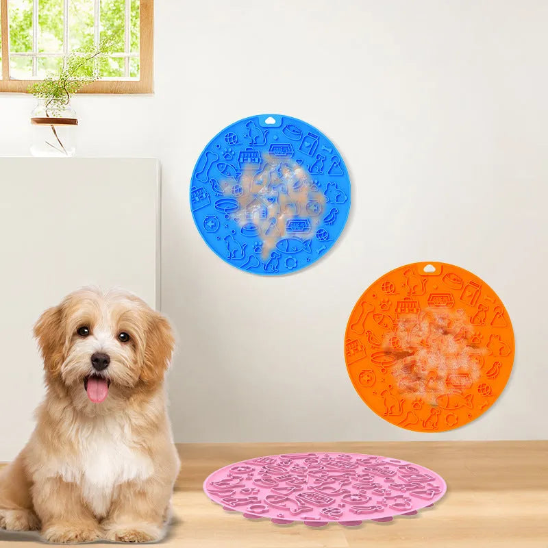 Round grey silicone pet licking mat with textured surface and suction cup base, measuring 21cm diameter