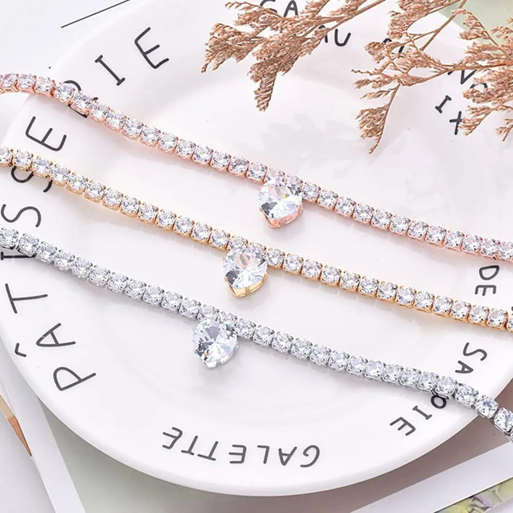 Bling rhinestones heart-shaped cat and dog necklace collar with adjustable sizing in gold, platinum, rose gold colours