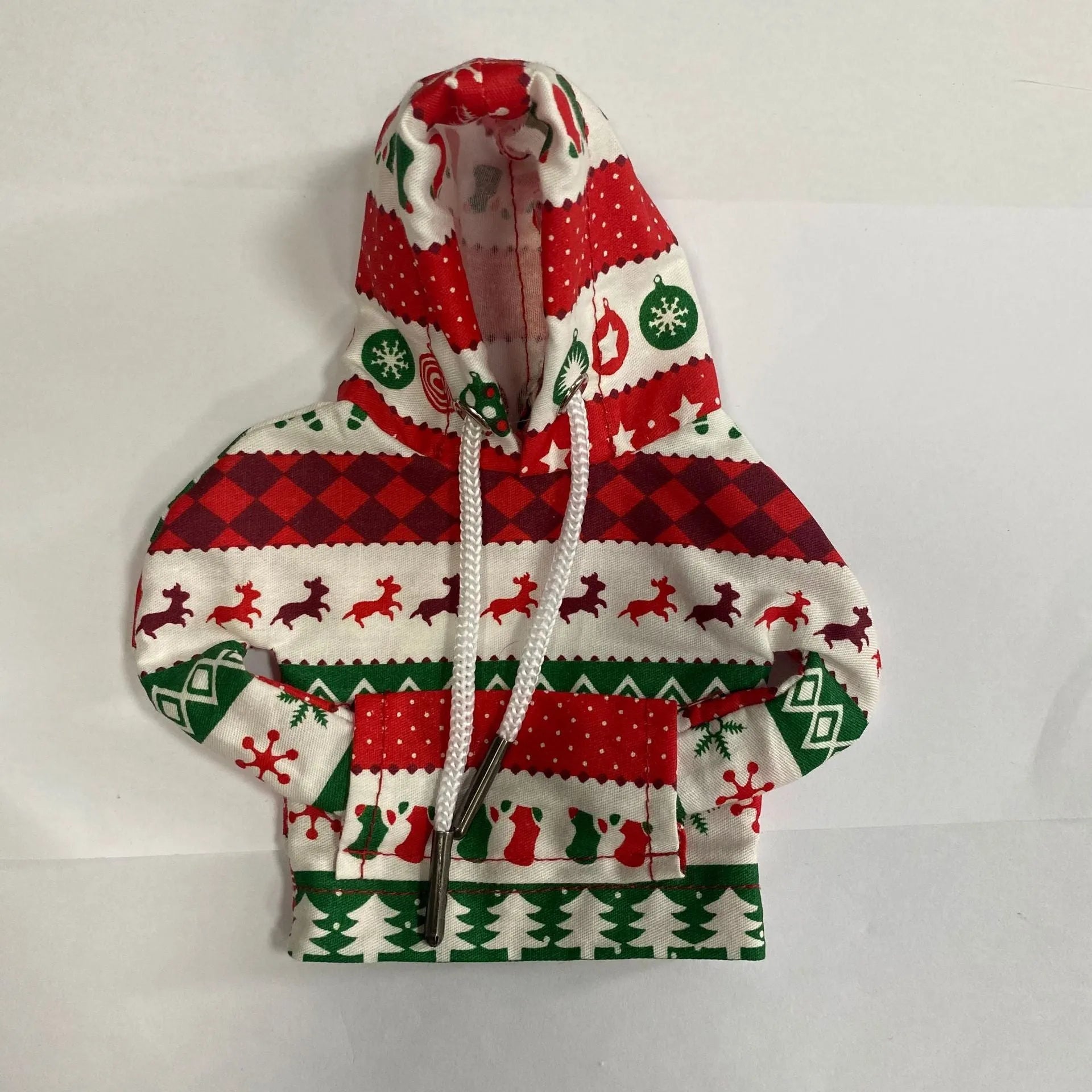 Christmas-themed cotton handbrake cover on vehicle gear lever