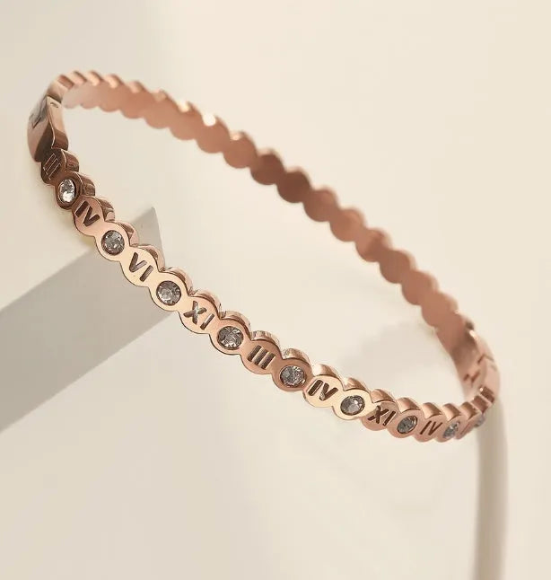 Korean-style titanium steel bracelet with numeric elements in gold, rose gold, or steel colour