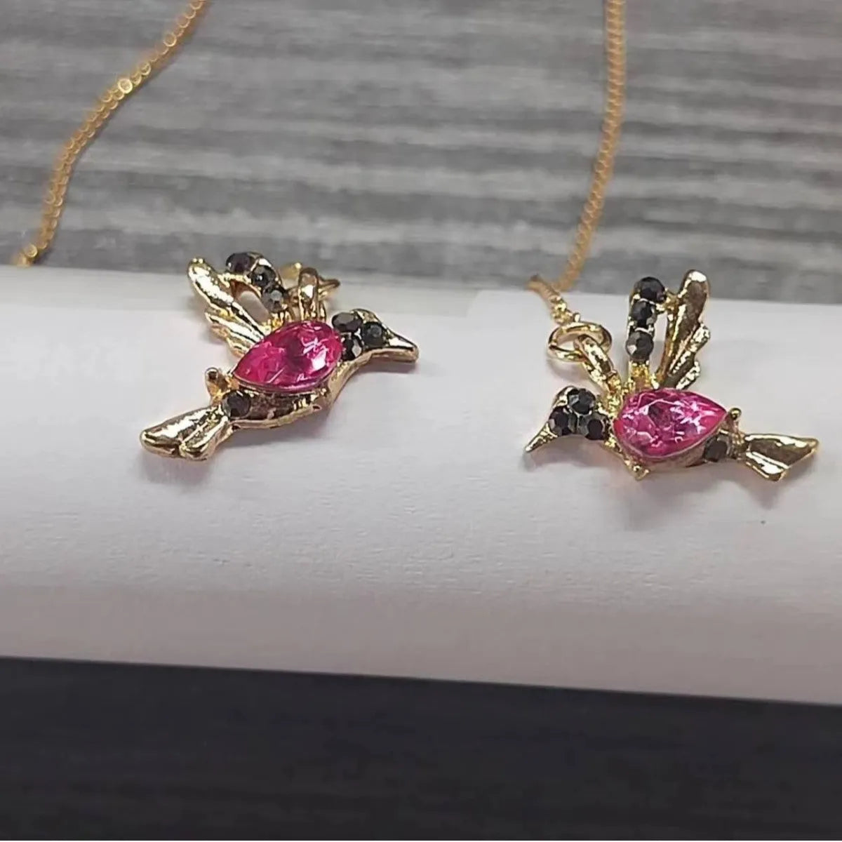 Bird hanging earrings with mixed zirconium wings design in blue, red, and red lvzuan colour options
