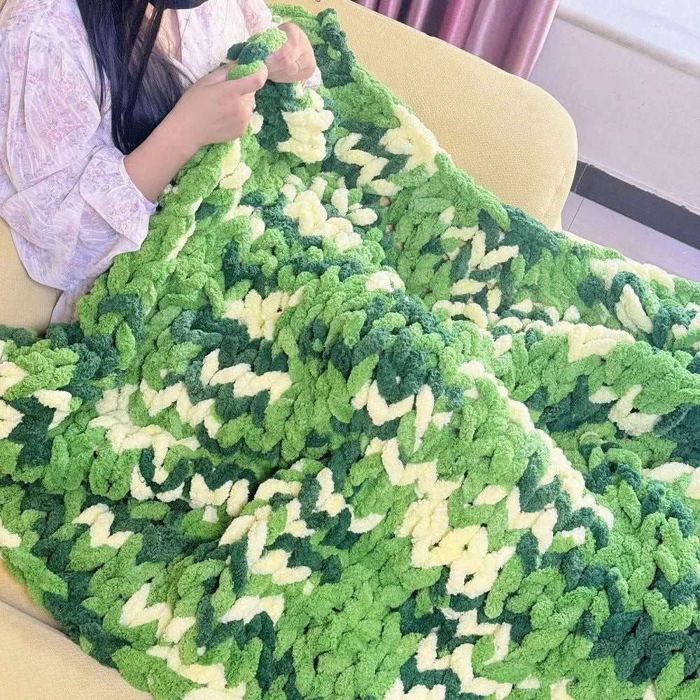 Coarse yarn chenille knitted blanket with braided edges showing texture detail, available in 12 sizes from 50cm to 200cm