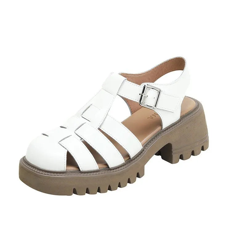 Women's retro platform sandals with buckle and chunky rubber sole in black colour