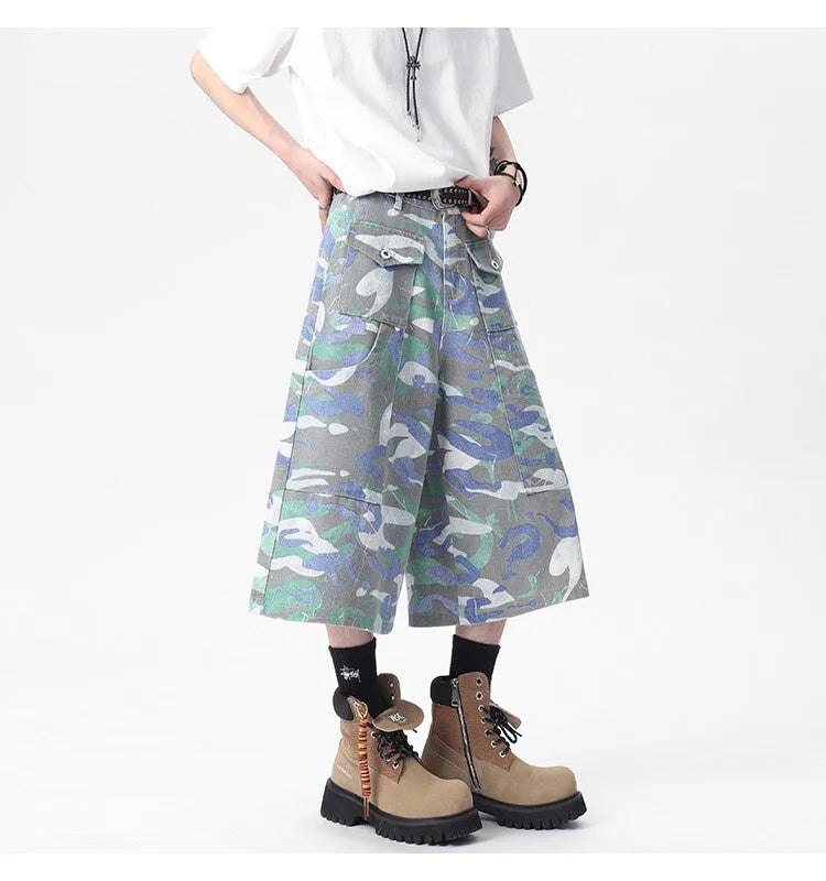 Camouflage colour denim cropped trousers with straight-leg cut and zipper fly, shown in size L for summer workwear.
