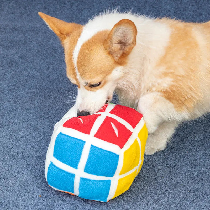 Polar fleece sniffing cube ball for dogs and cats, 15cm and 20cm, with hidden treat compartments