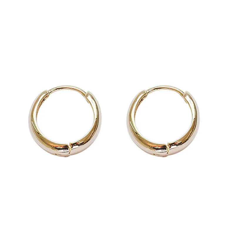 Women's geometric water drop earrings with retro minimalist design in gold or silver electroplated finish
