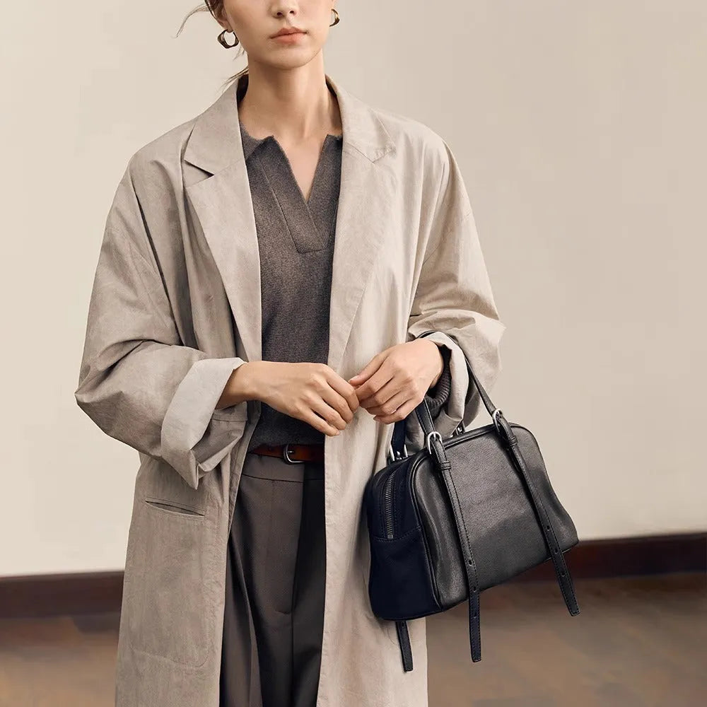 Women's retro genuine leather shoulder bag with double straps and sandwich pocket design in horizontal square shape