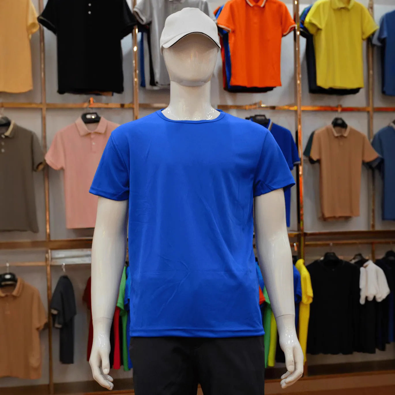 Quick-drying slim fit short-sleeved T-shirt in multiple colours with round neck