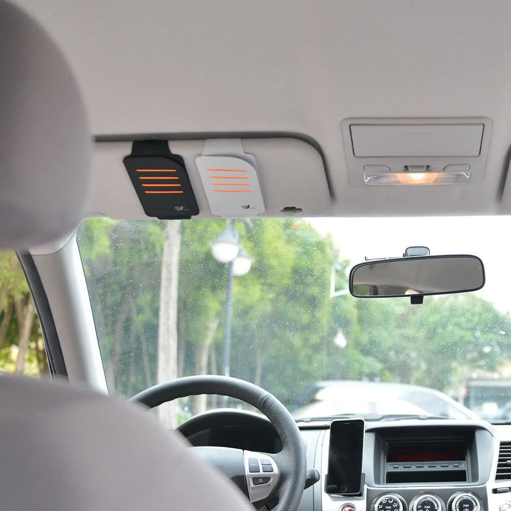 Car sun visor set showing four shading panels and vehicle-mounted storage bag in black and grey colour options