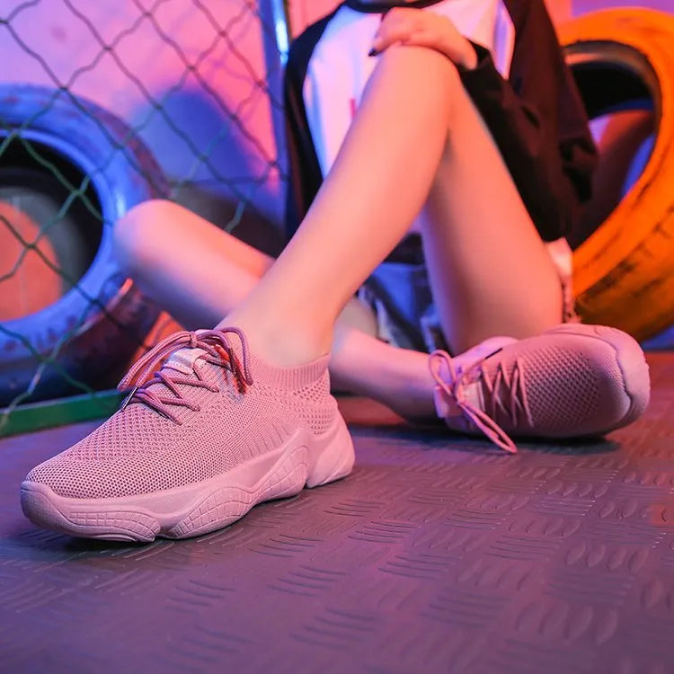 Women's white thick-soled flying woven sports shoes with front strap and round toe in sizes 35-40