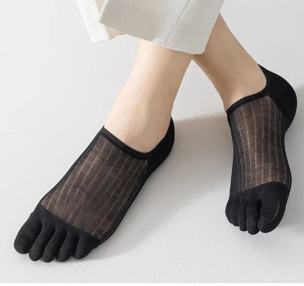 Modal cotton five-finger invisible boat socks showing toe separation and ultra-thin construction
