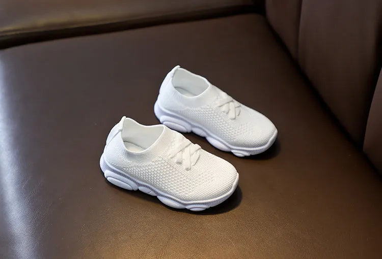 Children's one foot lazy slip-on shoes with fabric upper and non-slip rubber sole in four colour options
