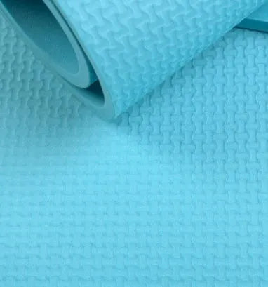 EVA yoga mat in blue with anti-skid surface, showing 173 cm length and 61 cm width dimensions