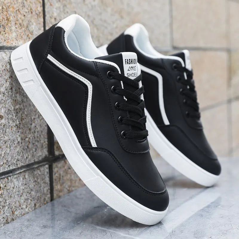 Men's Korean style black and white board shoes with mesh lining and rubber soles