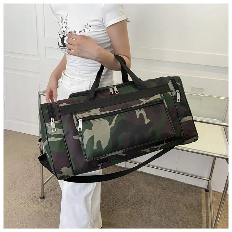 Camouflage pattern luggage bag with 20L capacity and waterproof fabric for travel storage
