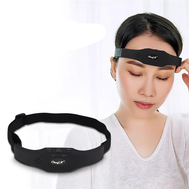 Wireless head massager in black or pink with adjustable fasteners, 110g, USB rechargeable, 3 modes and 9 intensities.