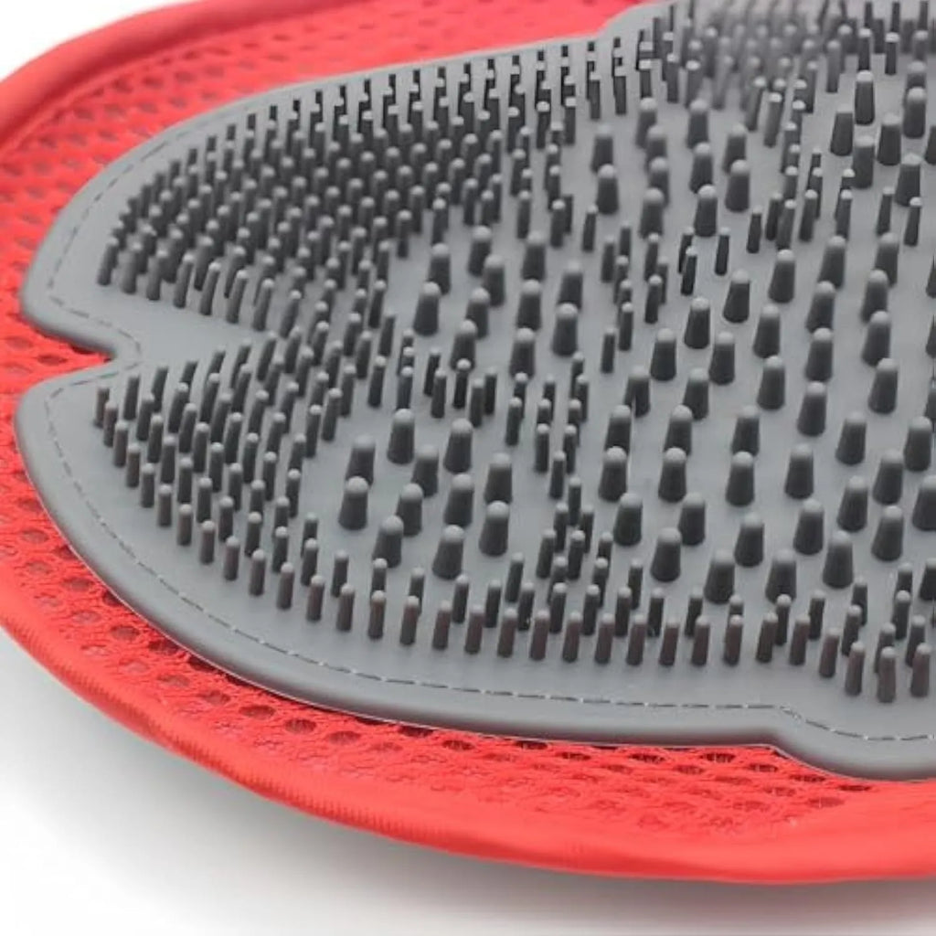 Red pet bathing glove with silicone brush bristles on palm, showing adjustable strap and dimensions of 26cm by 16cm.