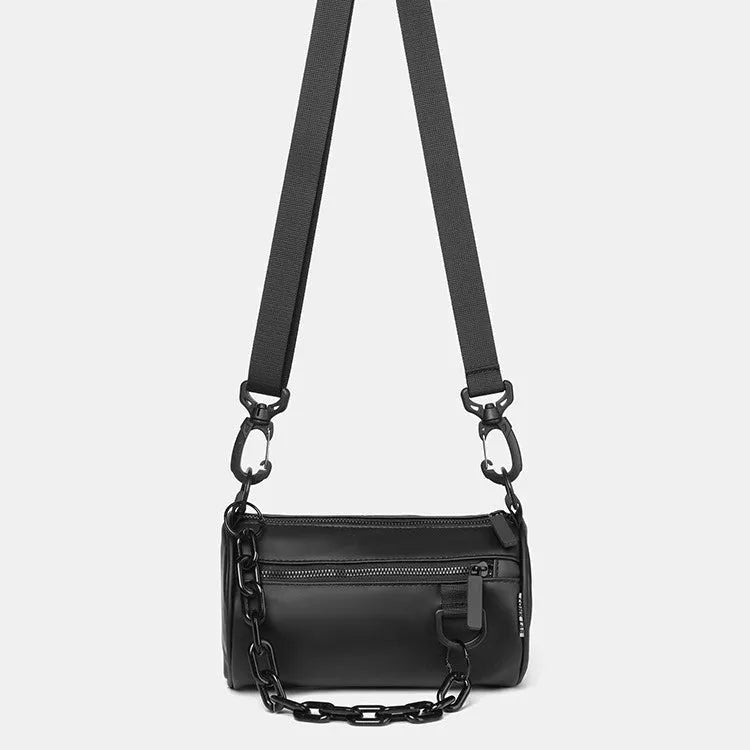 Casual messenger bag in Oxford cloth with chain detail and single-shoulder strap