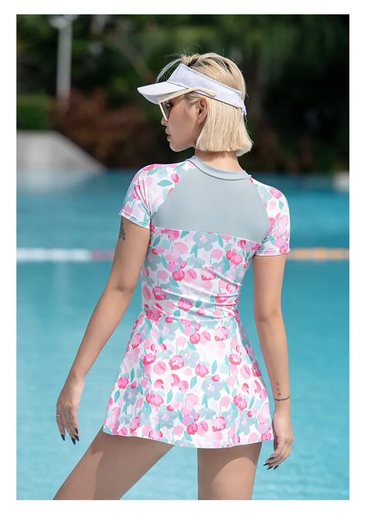 Printed plus size one-piece swimsuit for hot spring use in polyester fabric