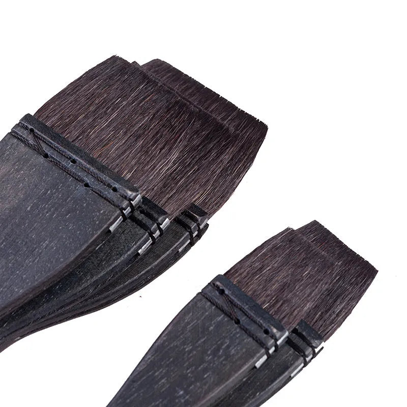 Grey squirrel hair artist brush with wooden handle, shown in five sizes from 30 to 70 number.